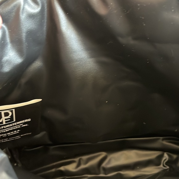 DVF cosmetic case - Picture 2 of 4